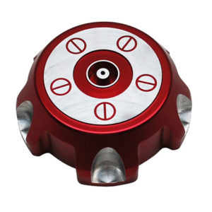 BOUCHON ESSENCE 50 A BOITE POUR PEUGEOT 50 XPS ALU ROUGE - code D45XF00134